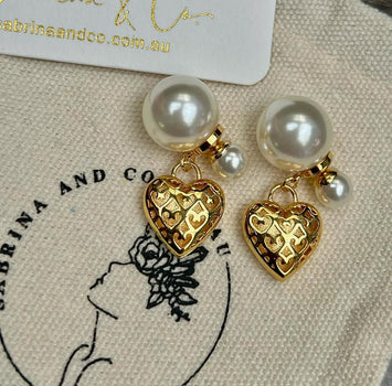 Pearl hanging hollowed heart earrings