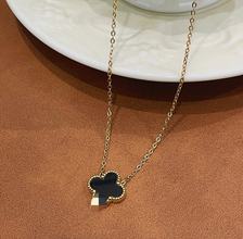 Single large lucky clover necklace