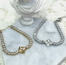 Diamond and square pattern bracelet