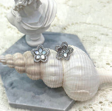 Flower shell and diamond earring