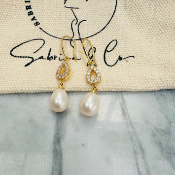 Diamond water droplet with hanging pearl earrings