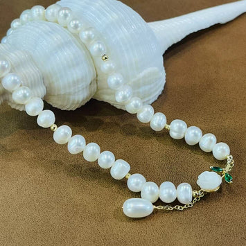 Fresh water pearl with rose necklace
