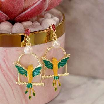 Pearl with bird earrings