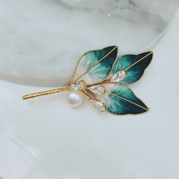 Green Leaf Pearl Brooch