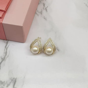 Teardrop Pearl Earrings