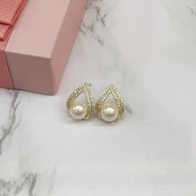 Teardrop Pearl Earrings