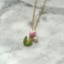 Tulipan Pendant Necklace