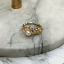 Leaf & Pearl Ring