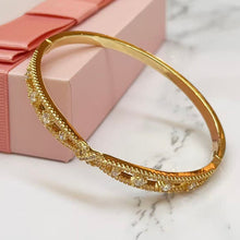 Knot Sparkle Link Bangle
