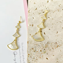 Fan shaped shell long earrings